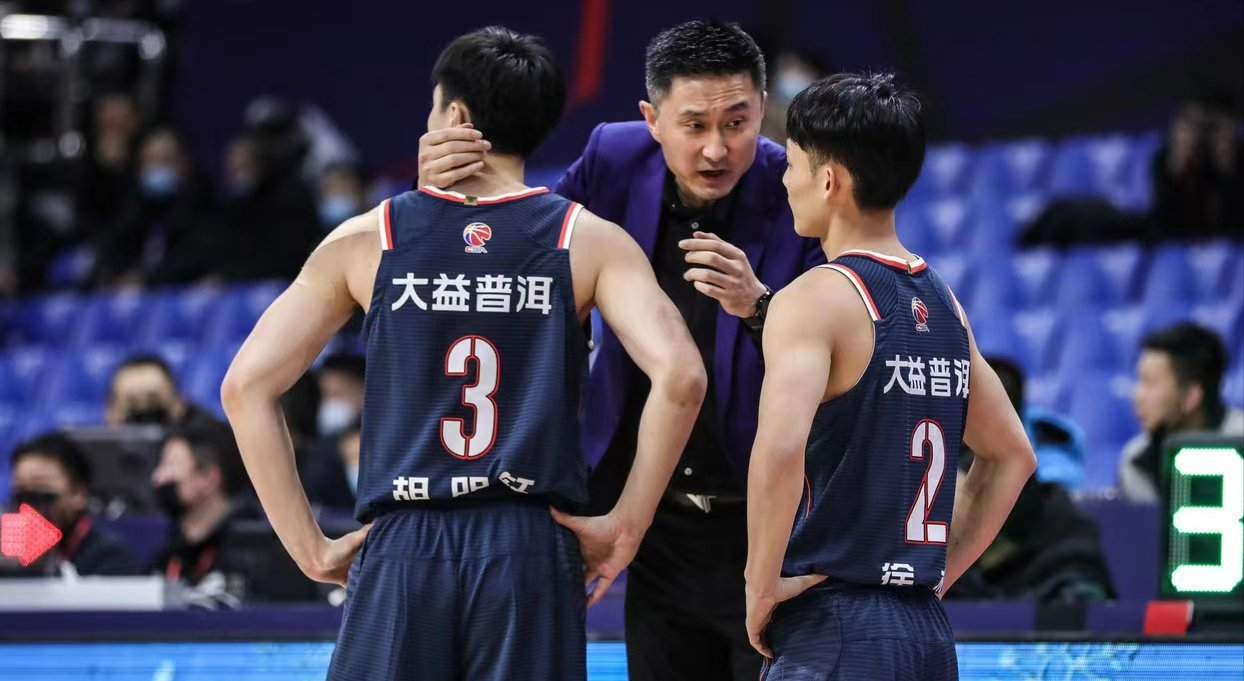 关于深圳男篮内部会议纪要流出:今晚回应争议,CBA季后赛使命明确,资深球员宣示担当的信息-爱游戏